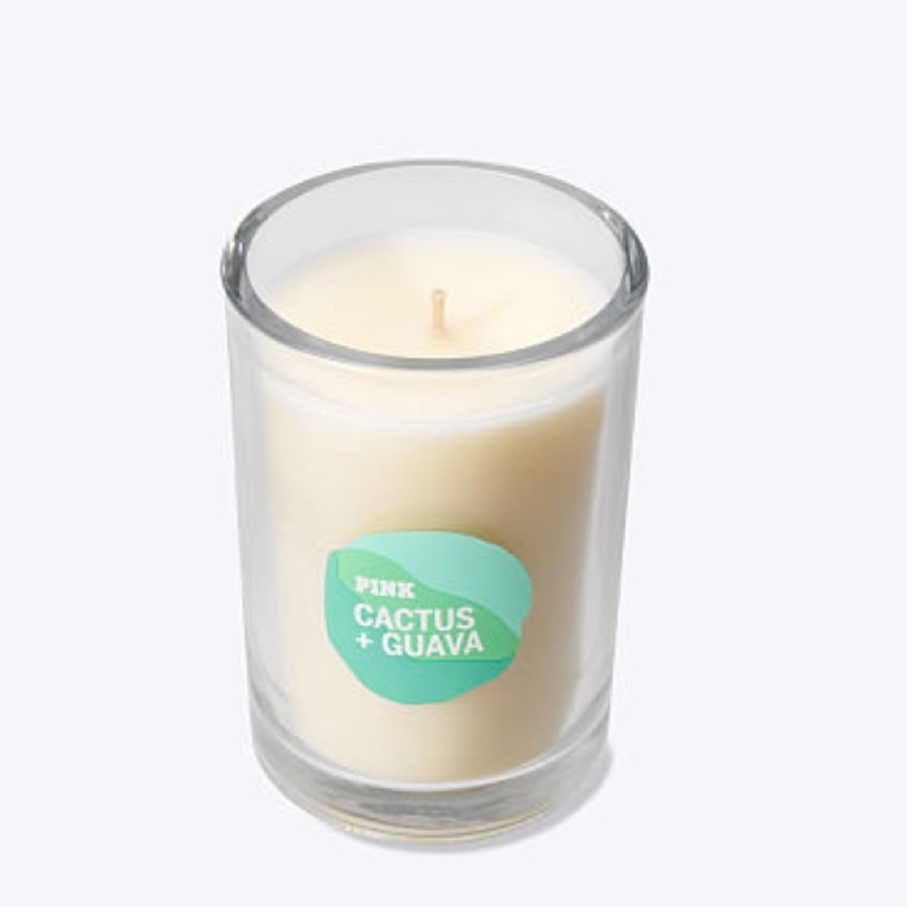 ๐VS PINK CACTUS + GUAVA SCENTED CANDLE - Picture 2 of 6